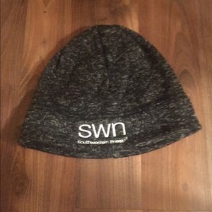 Cute black swn beanie with logo.
